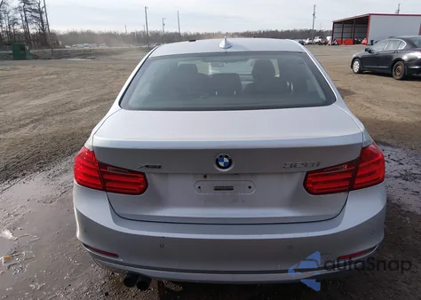 2013 BMW 328I xDrive z USA, uszkodzony, nr VIN WBA3B5G59DNS01228